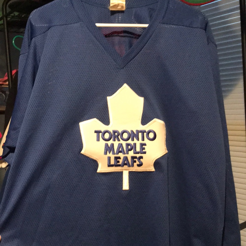 Toronto Maple Leafs vintage hockey jersey